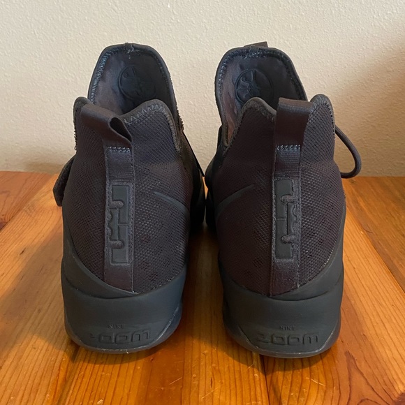 2017 LeBron 14 Limited 'Zero Dark Thirty' Size 13 - Picture 2 of 9